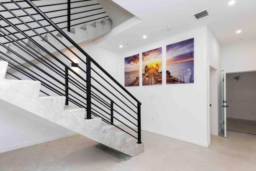 Huge 4 Bedroom Townhouse W/ Private Rooftop & Bbq Miami Exterior photo