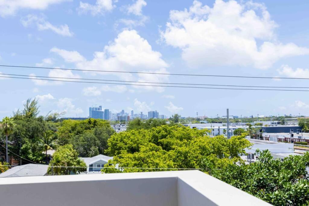 Huge 4 Bedroom Townhouse W/ Private Rooftop & Bbq Miami Exterior photo